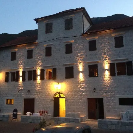 Villa Mariner-3